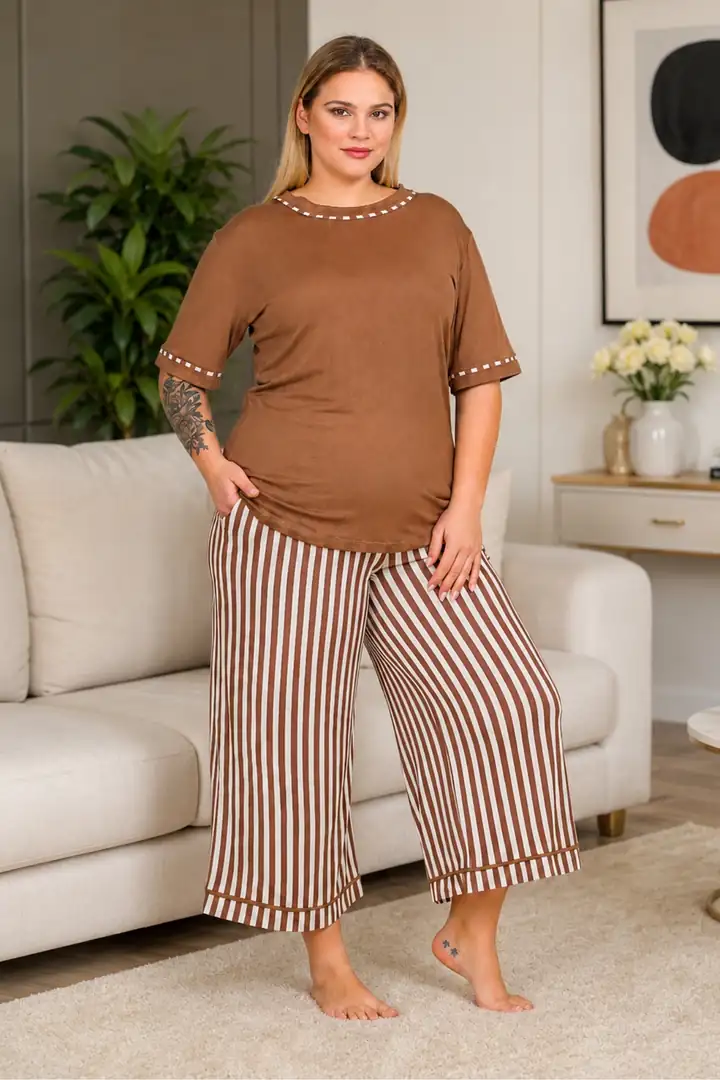 Büyük Beden Beli Lastikli Konfor Modeli Viskon Pamuklu Kadın Kapri Pijama Takım - Kahverengi