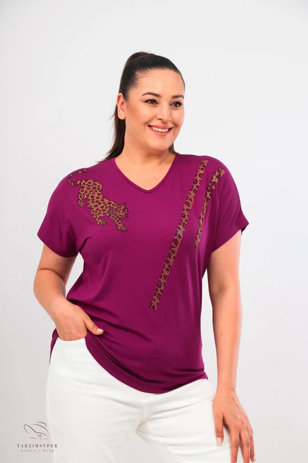 Büyük Beden Şerit Pul Desenli Kısa Kollu V Yaka Penye Tunik T-Shirt - Rahat Konfor Modeli