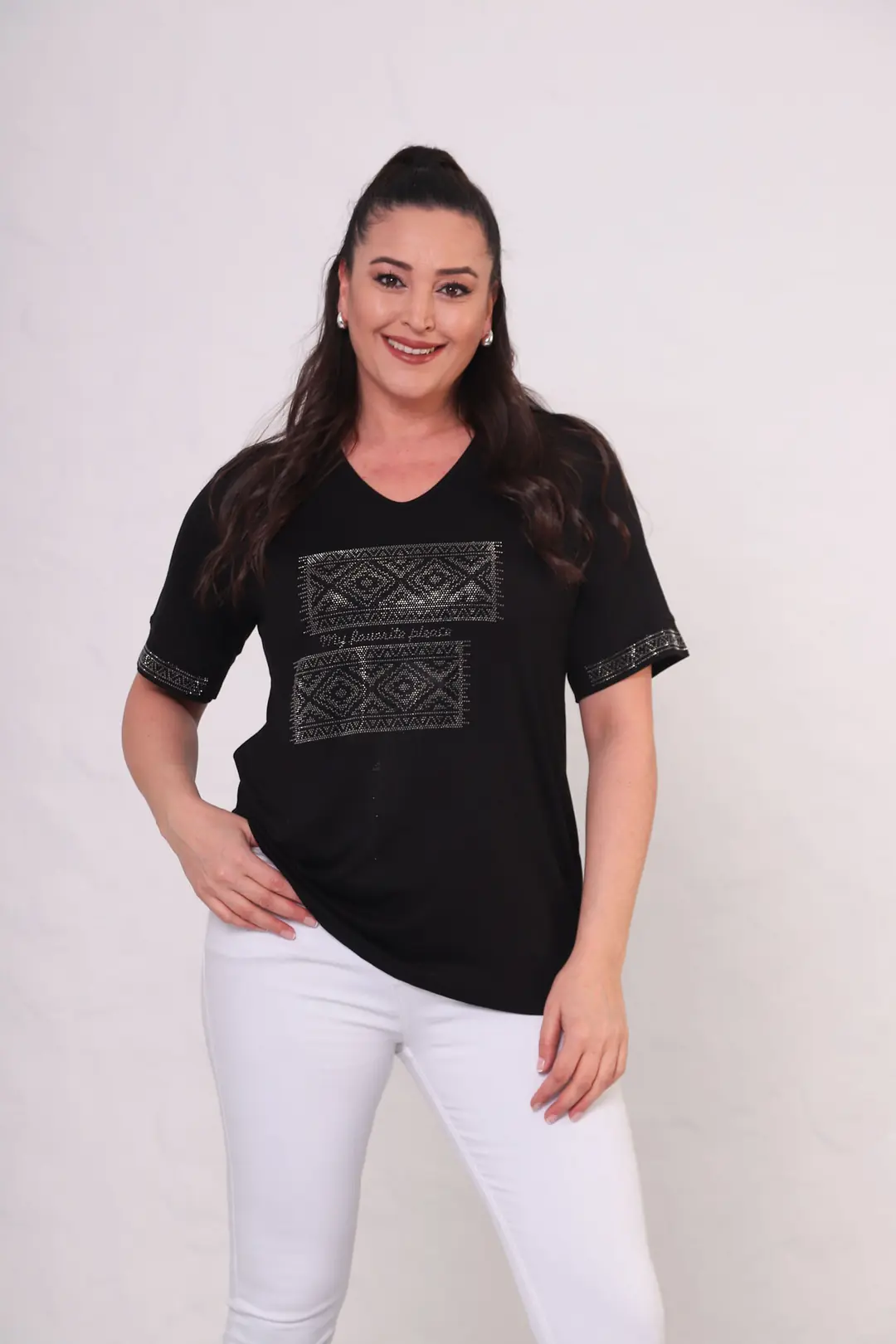 Büyük Beden Etnik Taş Detaylı Kısa Kollu T-Shirt - Şık Konfor Modeli