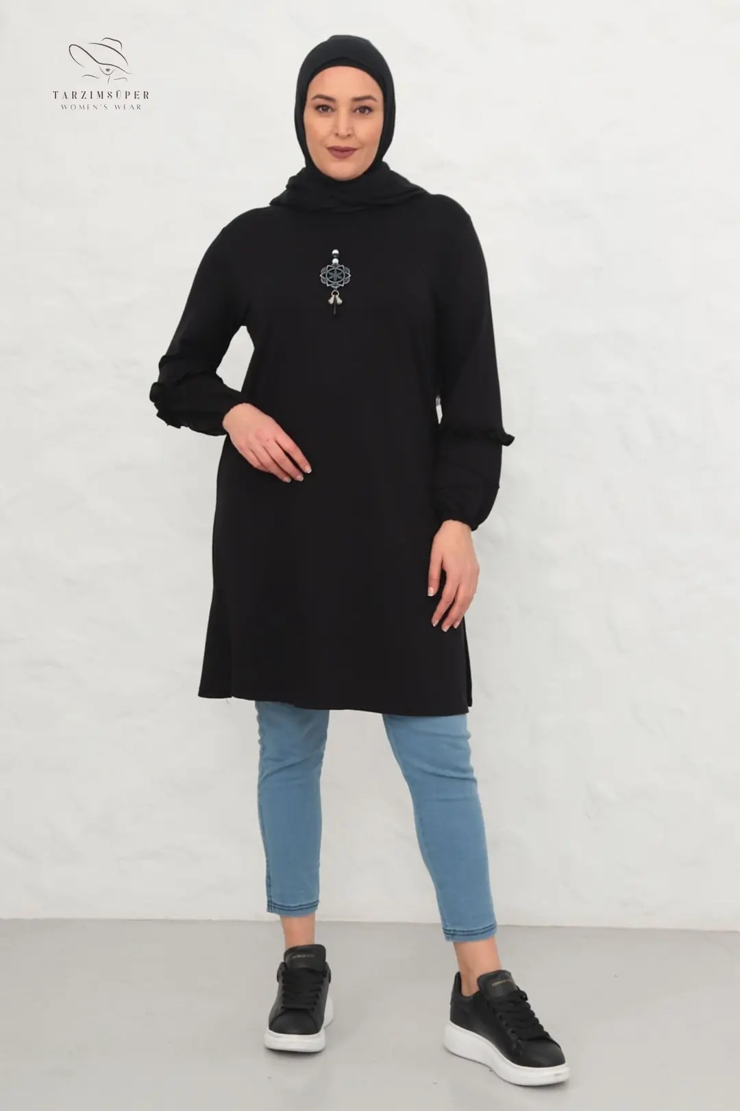 Büyük Beden Kolye Hediyeli Tesettür Tunik Esnek Kumaş Fırfırlı Beli Yırtmaçlı Konfor Modeli Tunik