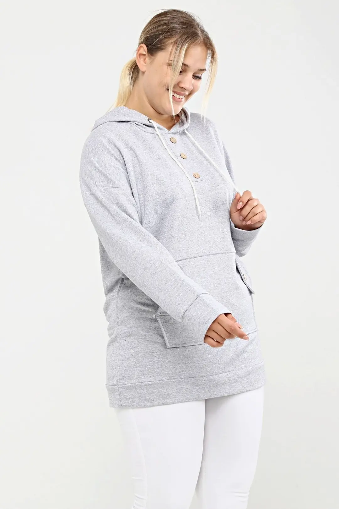Büyük Beden Bej Kapüşonlu Uzun Hoodie Sweatshirt  Kanguru Cepli & Düğme Detaylı