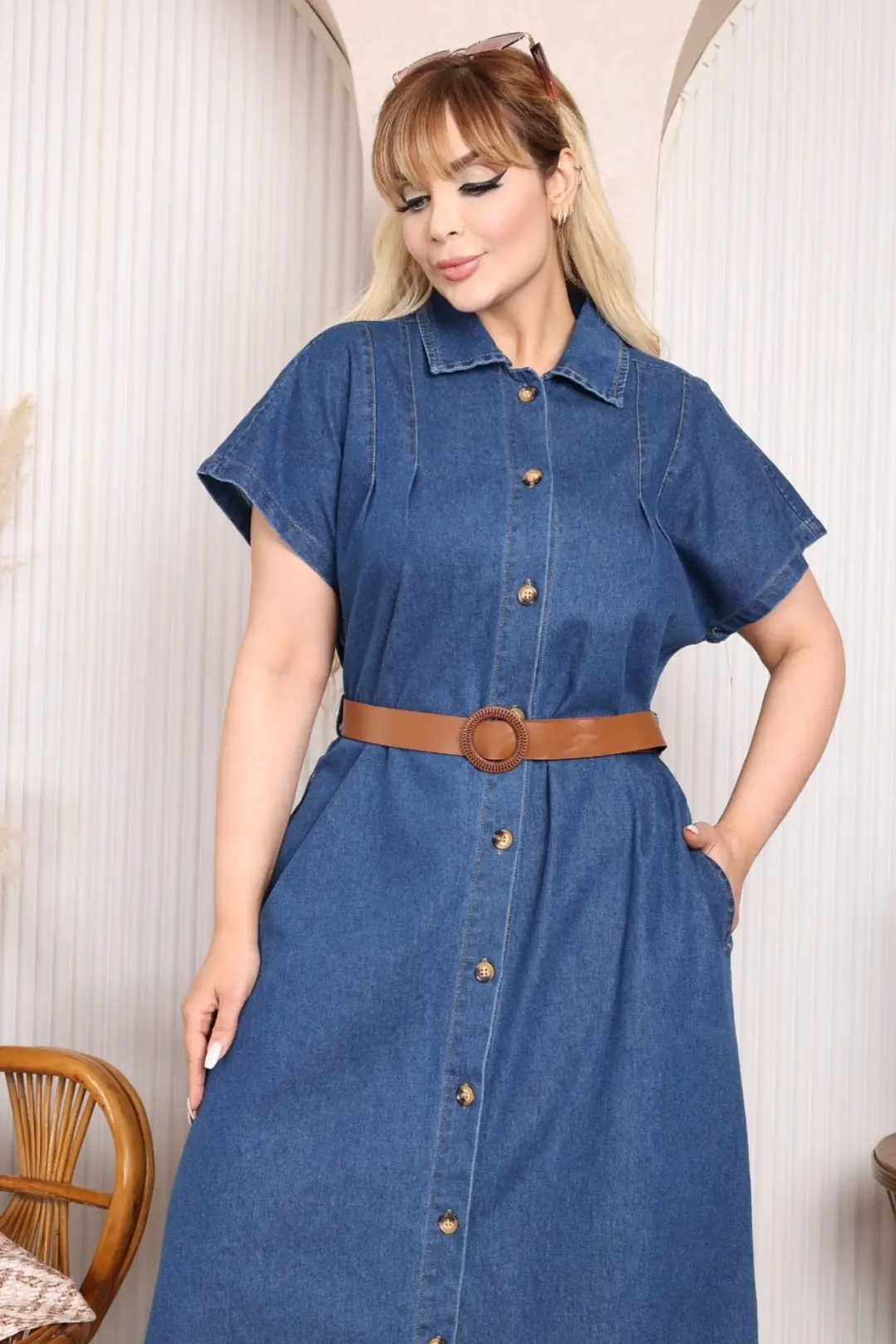 Kadın Büyük Beden Önden Düğmeli Kuşaklı Denim Kot Elbise