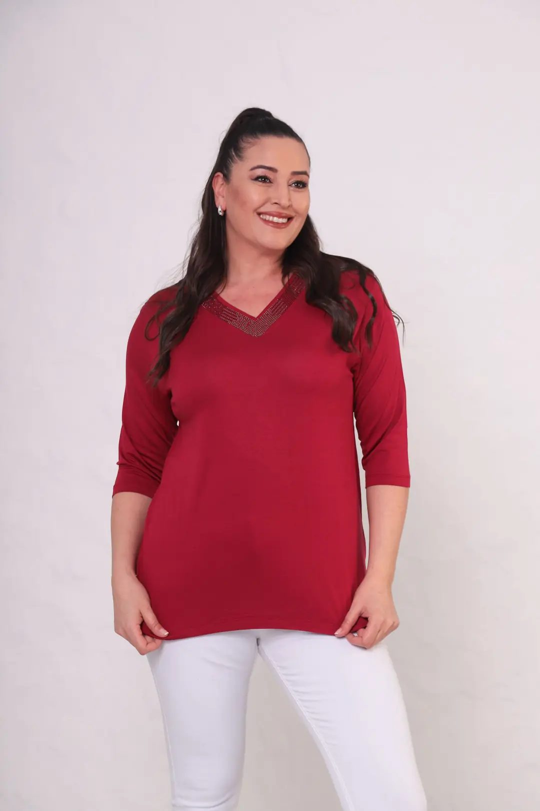 Büyük Beden V Yakalı Kapri Kollu Taş Baskılı Pamuklu Bluz - Yeni Sezon Rahat Konfor Model 4 Mevsim Günlük Anne Bluzu