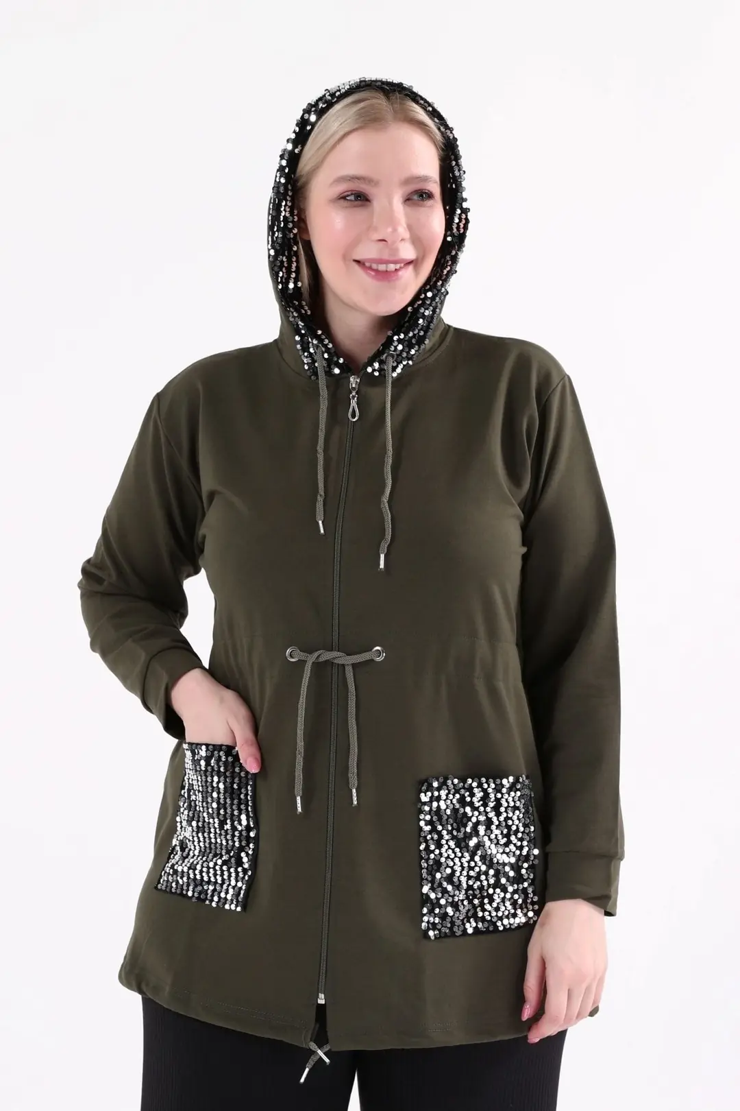 Büyük Beden Siyah Kapüşonlu Parlak Pul Detaylı Fermuarlı Sweatshirt  Cepli & Rahat Kalıp