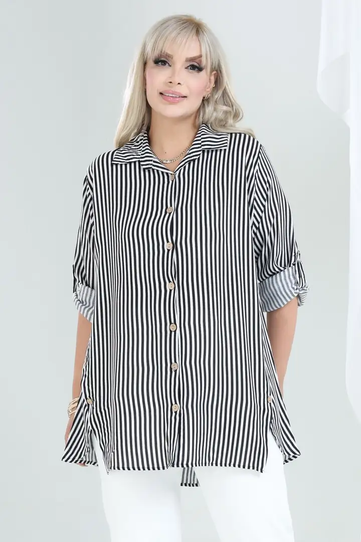 Kadın Büyük Beden Siyah Çizgili Düğme Detaylı Oversize Gömlek  - Siyah