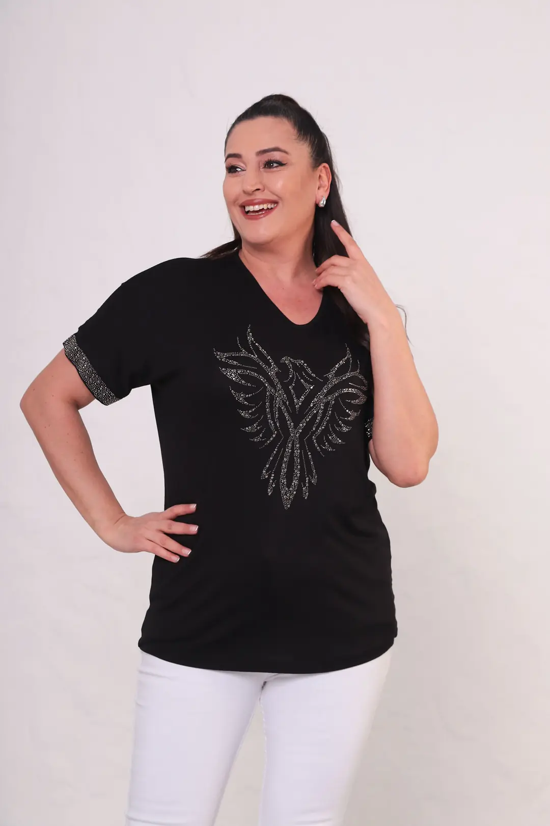 Büyük Beden Ön ve Kol Taş Baskılı Kısa Kollu T-Shirt - Şık Konfor Modeli
