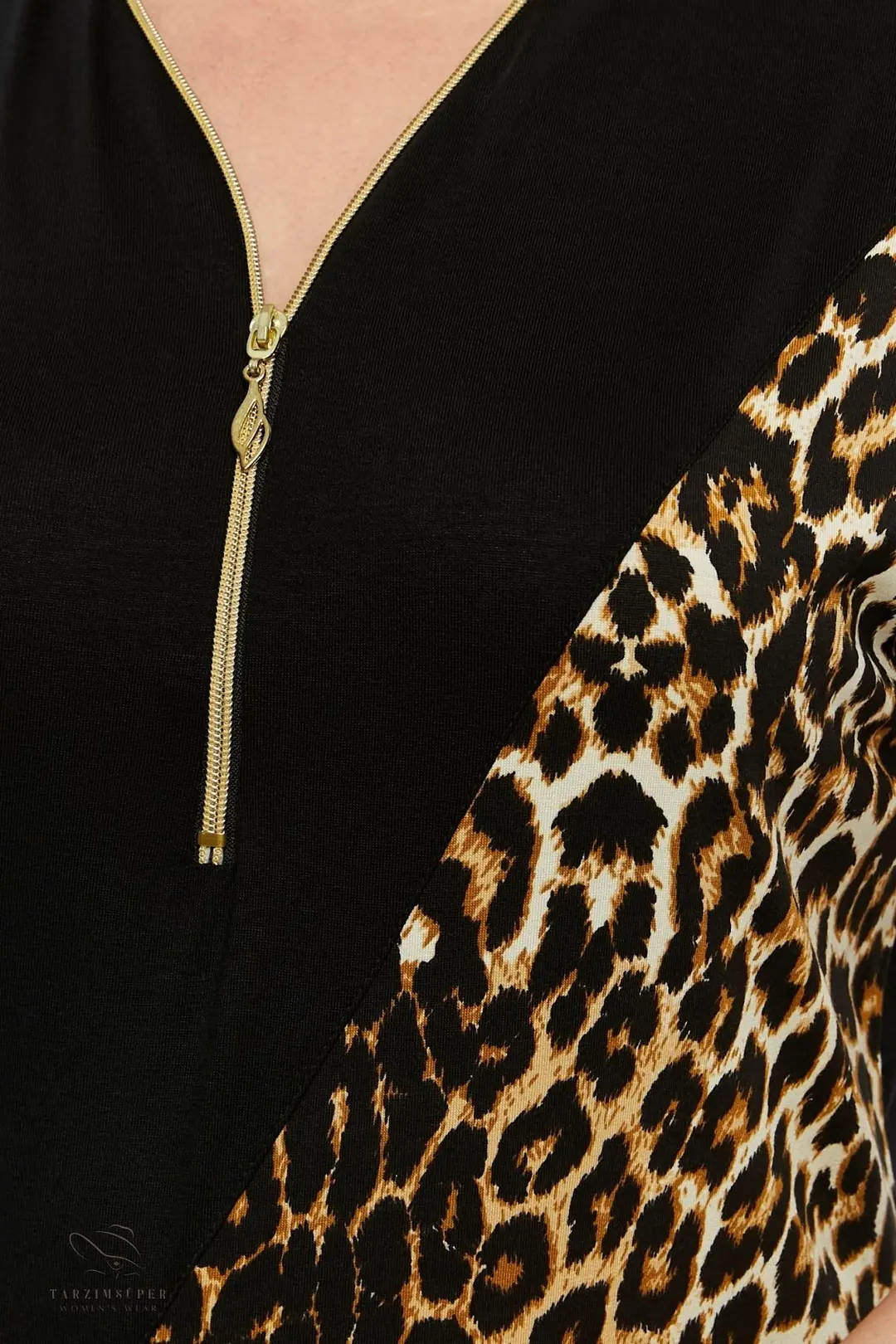 Büyük Beden Fermuarlı Çapraz Leoparlı Kısa Kollu Penye Tunik T-Shirt - Şık Konfor Modeli