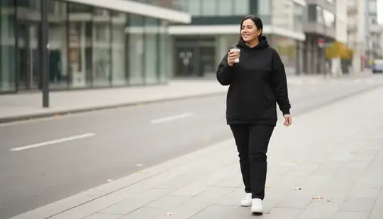 Büyük Beden Sweatshirt ve Eşofman Takımı Nasıl Kombinlenir? Şık Görünmenin 5 Yolu